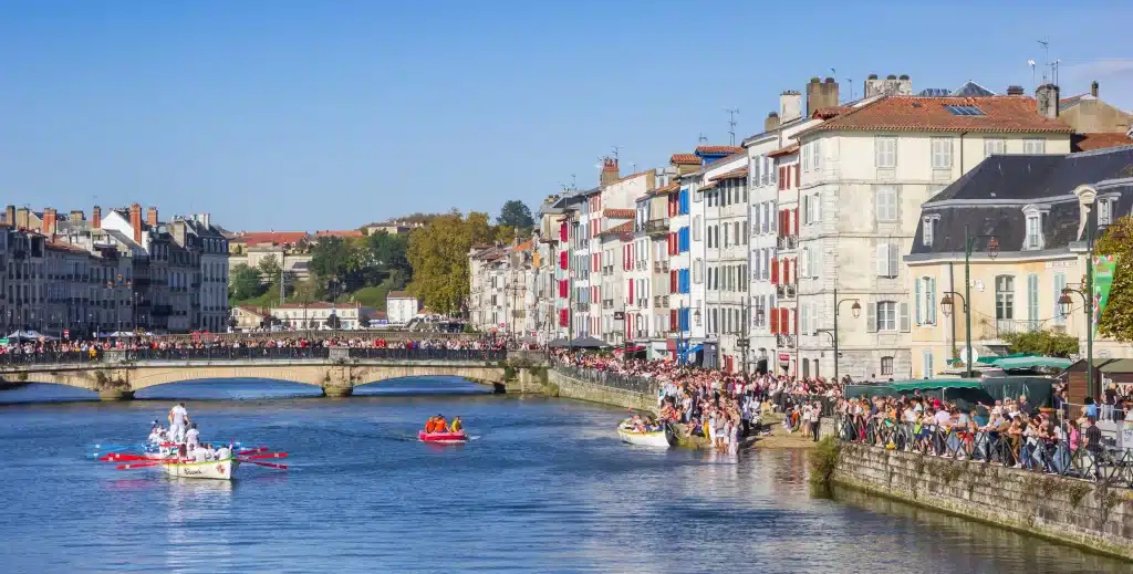 Fêtes au cœur du centre-ville de Bayonne.