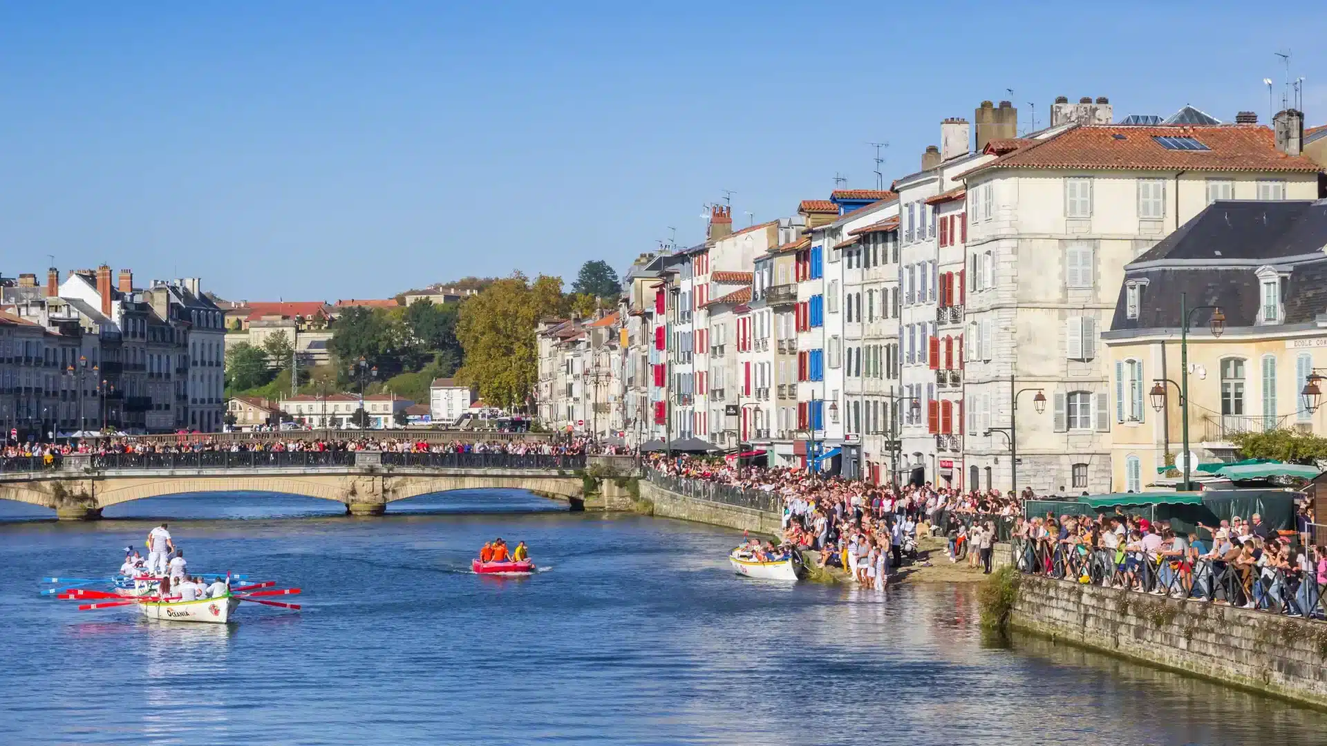 Fêtes au cœur du centre-ville de Bayonne.